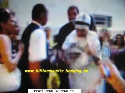 BIll...agresat??!?!?! - sper k l asta te refereai - Bill